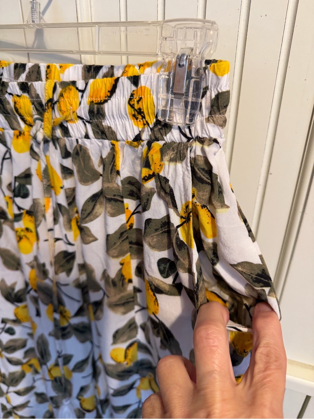 Lemon Print Pom-Pom Trim pants - Picture 4 of 4